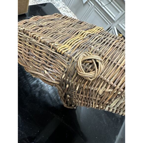 Wicker Brown Wall Hanging Cornucopia Basket Home Decor Flat Back - Picture 3 of 6